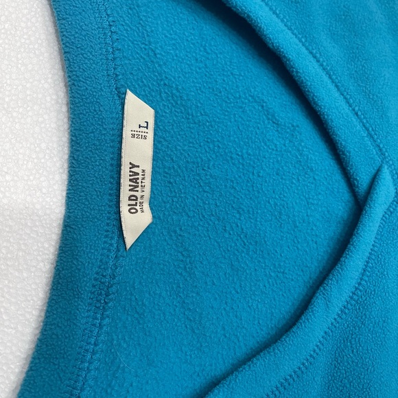 Old Navy women’s size L light Blue fleece v neck - Picture 3 of 6